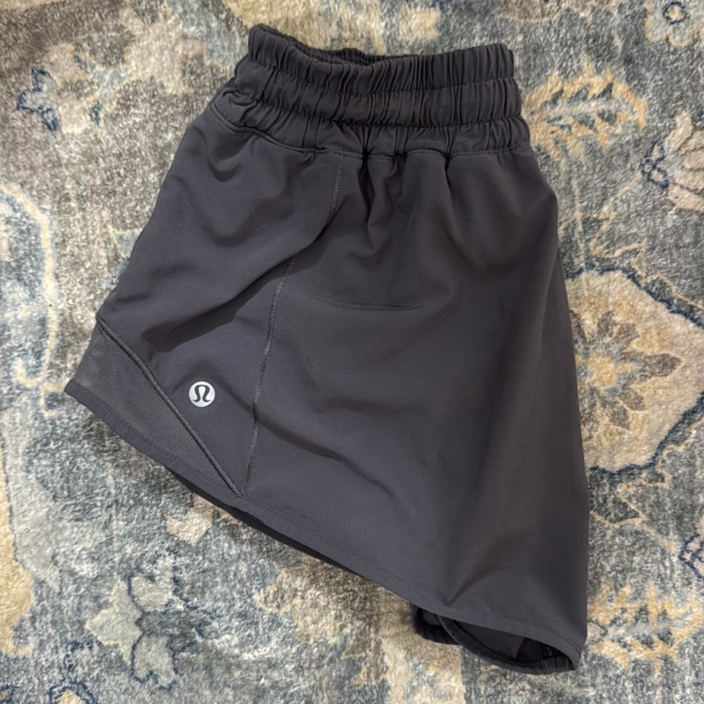 Lululemon solid gray hotty hot shorts